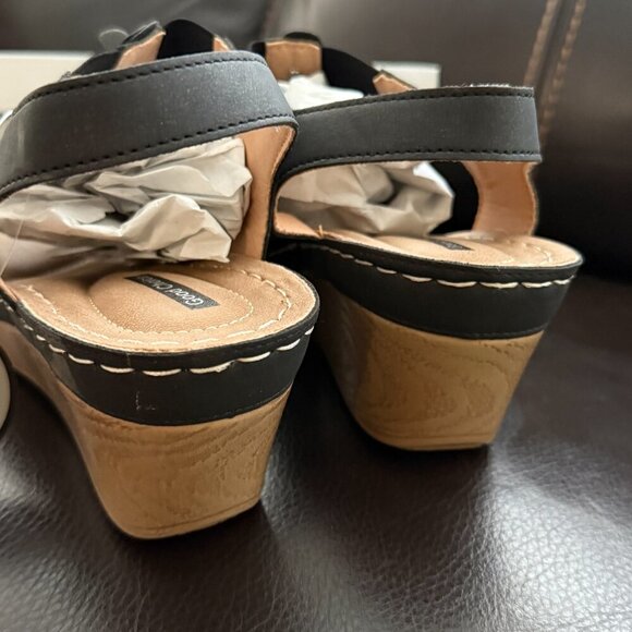 GOOD CHOICE Womens Black Flower Beck Toe Wedge Slip On Heeled Sandal sz 9.5 - Picture 5 of 8